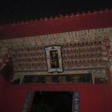 こちらも国宝・第一峰門の様子