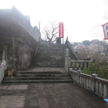 清水寺へはこちらの連絡通路を経由してアクセスできます