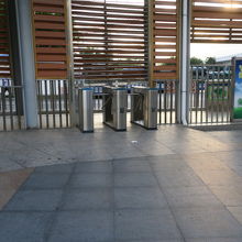 厦門北駅のBTRの改札