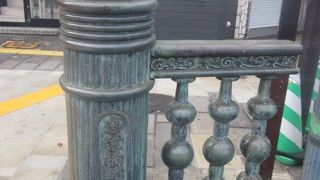 記念碑撮影のタイミングが難しいです