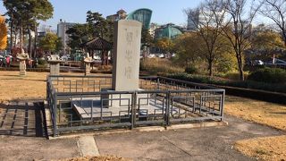  ソウル市ウォーキングツアーの 「ナムサン城郭コース」スタート地点でした