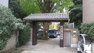 理容業開祖の北小路采女助の墓所です。