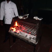 シェフが肉を焼いてくれます