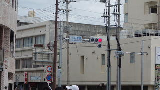 米軍の沖縄統治を思い出させる記念碑です。７月３０日です。