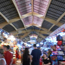 ５番入口を入った写真ですが、　１番通路と幅が広いです