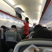 機内