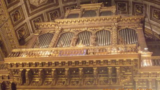 パイプオルガンが素晴らしい教会