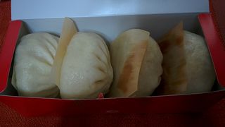 ジューシーな豚まん