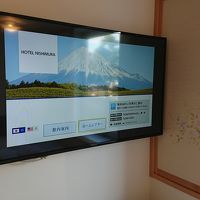 ５０インチの壁掛けTV