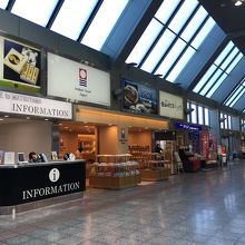 地方ならではのお店多数で良い