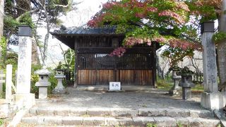 新城神と藤原社の合祀のようです☆
