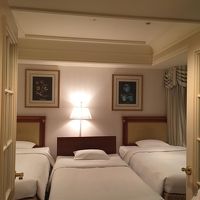 リビング側にもう一つベッドアリ4ベッドです