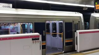 大阪中心部を貫く路線で便利