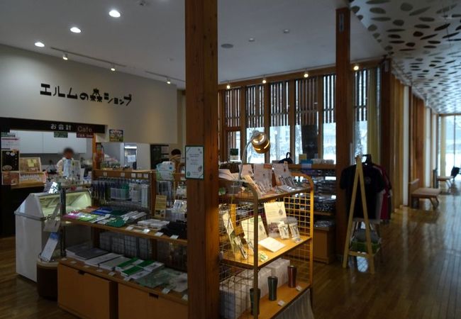 「エルムの森」内の売店