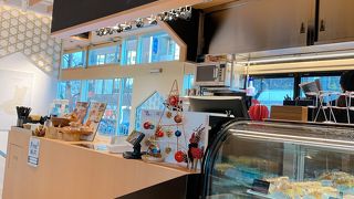 使い勝手良いカフェスペース