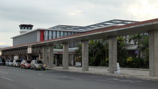 立派で大きな新石垣空港