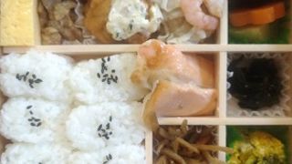 お弁当を購入しました