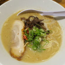 とんこつラーメン