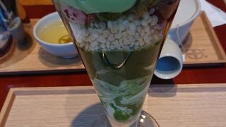 お茶とポットのお湯が嬉しい