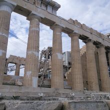 修復が続きます