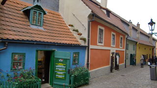 フォトジェニックな「黄金小道」