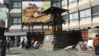 時間で動き出すしかけ時計