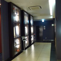 エレベーター前