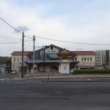 どんちっちタウンから見た時計と浜田駅