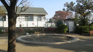 小日向台地の南端にある公園です。