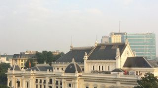 気軽にオペラを見れます。