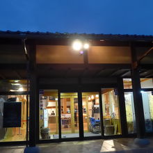 石見銀山世界遺産センターへの入り口