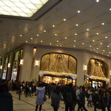 阪急梅田駅から近い、入り口付近です