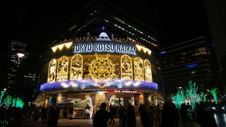 各地の名産が一堂に