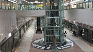 高雄国際機場駅 