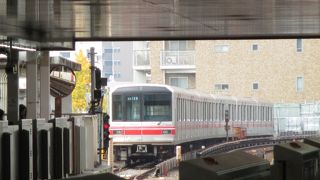 東京では戦後初めて開通した地下鉄だったのですね。