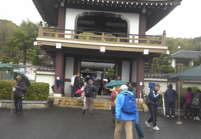 知多四国第８７番札所のお寺です。