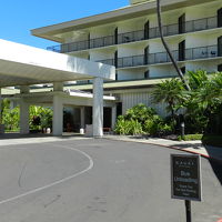 アクアカウアイビーチリゾート玄関