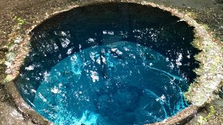 済んだ富士山の雪解け水