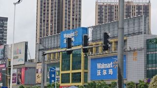 モールとしての存在感が大きい。