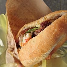 メインのサンドイッチ。