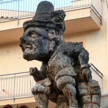 アリスの帽子屋発見！