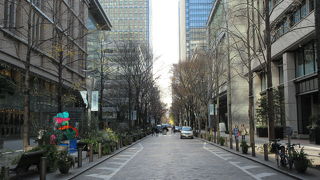 昼は歩行者専用道路になっていました