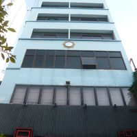 ホテルの施設としては、レストランもある高層のビルです。