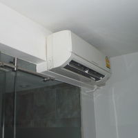 客室のエアコンです。効きが強いので、調整しつつ利用した方が良