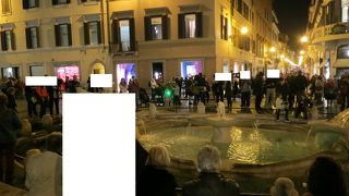 舟がここまで流れ着いた