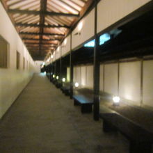 立派な通路でびっくりしました。