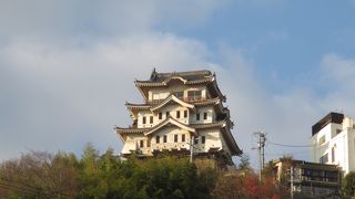 さっさと撤去してほしい。