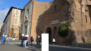 通り過ぎないように注意が必要かも