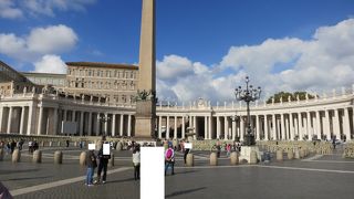 聖人像が印象的