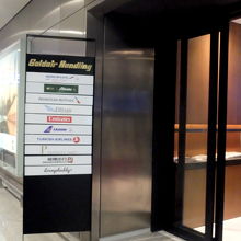 ラウンジの入り口